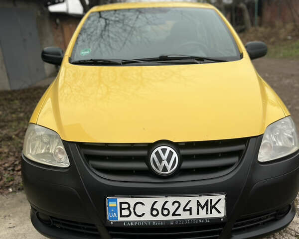 Жовтий Фольксваген Фокс, об'ємом двигуна 1.2 л та пробігом 201 тис. км за 3500 $, фото 2 на Automoto.ua