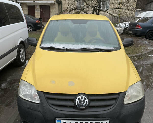 Жовтий Фольксваген Фокс, об'ємом двигуна 1.2 л та пробігом 150 тис. км за 4000 $, фото 1 на Automoto.ua