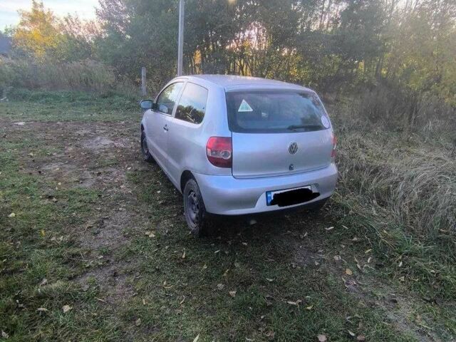 Сірий Фольксваген Фокс, об'ємом двигуна 1.2 л та пробігом 230 тис. км за 3000 $, фото 4 на Automoto.ua