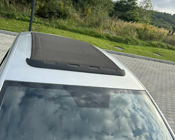 Серый Фольксваген Фокс, объемом двигателя 1.2 л и пробегом 290 тыс. км за 2800 $, фото 2 на Automoto.ua