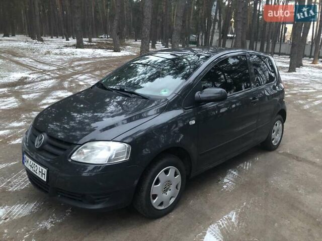 Серый Фольксваген Фокс, объемом двигателя 1.2 л и пробегом 198 тыс. км за 3700 $, фото 3 на Automoto.ua