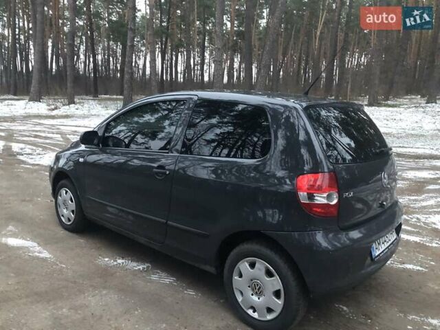 Серый Фольксваген Фокс, объемом двигателя 1.2 л и пробегом 198 тыс. км за 3700 $, фото 4 на Automoto.ua