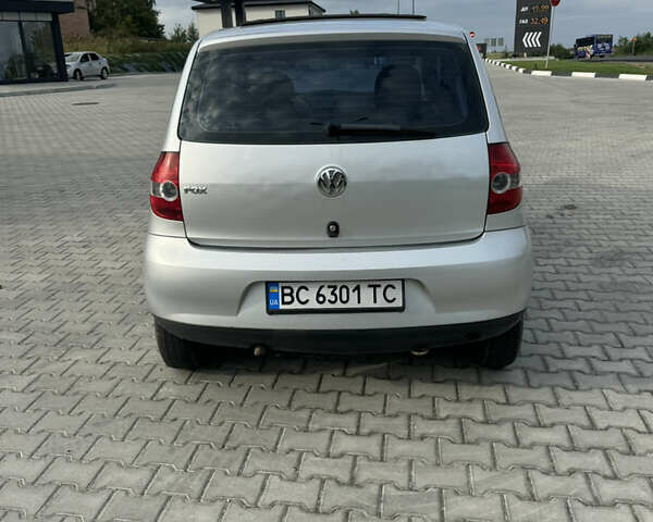 Серый Фольксваген Фокс, объемом двигателя 1.2 л и пробегом 290 тыс. км за 2800 $, фото 5 на Automoto.ua