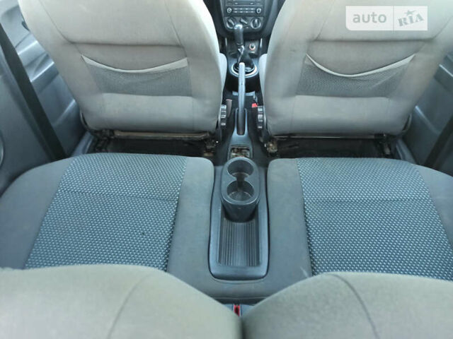 Серый Фольксваген Фокс, объемом двигателя 1.2 л и пробегом 210 тыс. км за 3600 $, фото 14 на Automoto.ua