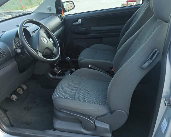 Серый Фольксваген Фокс, объемом двигателя 1.2 л и пробегом 210 тыс. км за 3600 $, фото 9 на Automoto.ua