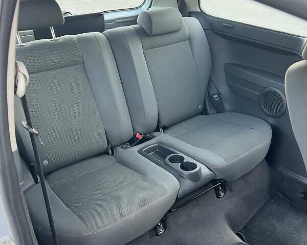 Серый Фольксваген Фокс, объемом двигателя 1.2 л и пробегом 266 тыс. км за 3900 $, фото 5 на Automoto.ua