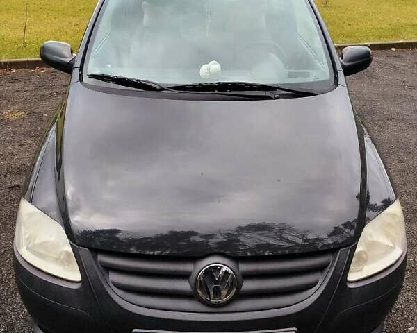 Серый Фольксваген Фокс, объемом двигателя 1.2 л и пробегом 269 тыс. км за 4600 $, фото 3 на Automoto.ua