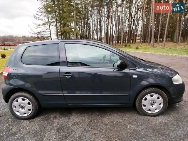 Серый Фольксваген Фокс, объемом двигателя 1.2 л и пробегом 269 тыс. км за 4600 $, фото 6 на Automoto.ua