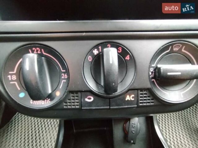 Серый Фольксваген Фокс, объемом двигателя 1.2 л и пробегом 269 тыс. км за 4600 $, фото 21 на Automoto.ua