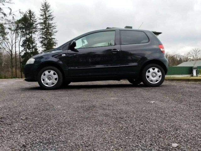 Серый Фольксваген Фокс, объемом двигателя 1.2 л и пробегом 269 тыс. км за 4600 $, фото 4 на Automoto.ua