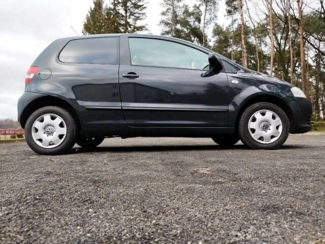 Серый Фольксваген Фокс, объемом двигателя 1.2 л и пробегом 269 тыс. км за 4600 $, фото 5 на Automoto.ua