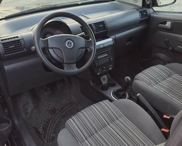 Синий Фольксваген Фокс, объемом двигателя 1.2 л и пробегом 138 тыс. км за 3700 $, фото 4 на Automoto.ua