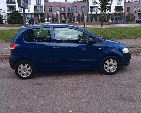 Синий Фольксваген Фокс, объемом двигателя 1.2 л и пробегом 184 тыс. км за 3900 $, фото 3 на Automoto.ua
