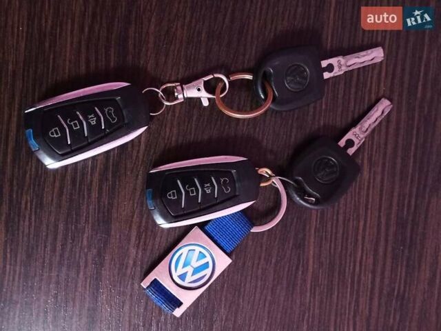 Синий Фольксваген Фокс, объемом двигателя 1.2 л и пробегом 184 тыс. км за 3900 $, фото 18 на Automoto.ua