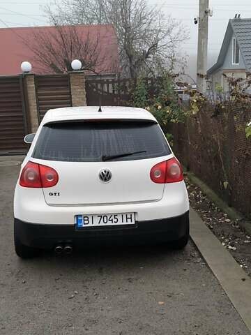 Белый Фольксваген Гольф ГТИ, объемом двигателя 1.98 л и пробегом 225 тыс. км за 5900 $, фото 4 на Automoto.ua