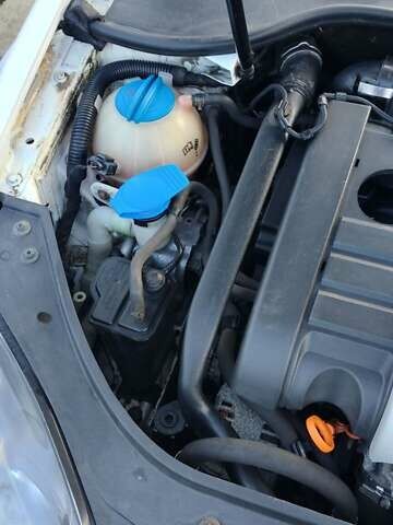 Белый Фольксваген Гольф ГТИ, объемом двигателя 1.98 л и пробегом 225 тыс. км за 5900 $, фото 15 на Automoto.ua