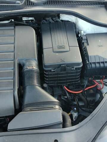 Белый Фольксваген Гольф ГТИ, объемом двигателя 1.98 л и пробегом 225 тыс. км за 5900 $, фото 16 на Automoto.ua