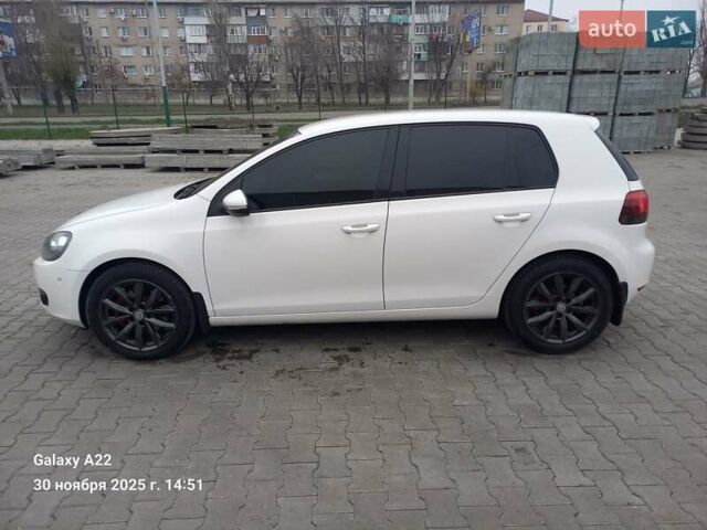 Белый Фольксваген Гольф ГТИ, объемом двигателя 1.4 л и пробегом 273 тыс. км за 7700 $, фото 5 на Automoto.ua