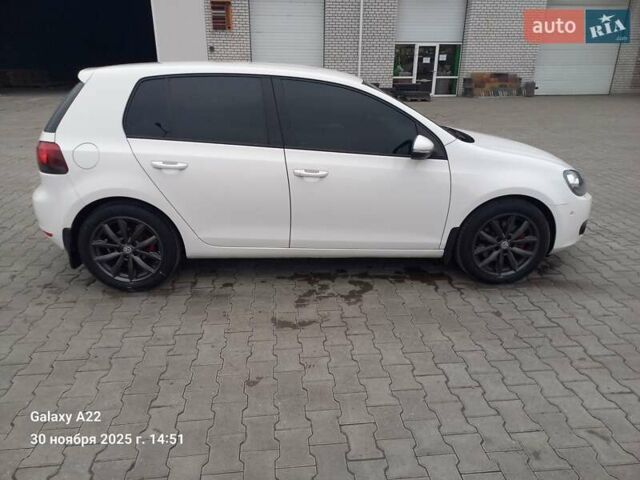 Белый Фольксваген Гольф ГТИ, объемом двигателя 1.4 л и пробегом 273 тыс. км за 7700 $, фото 4 на Automoto.ua