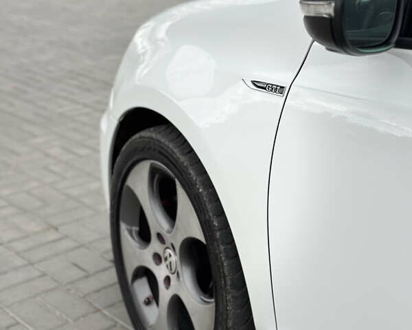 Фольксваген Гольф ГТИ 2010 в Кропивницком (Кировограде) на Automoto.ua Белый Фольксваген Гольф ГТИ, объемом двигателя 1.98 л и пробегом 213 тыс. км за 9700 $, фото 11 на Automoto.ua