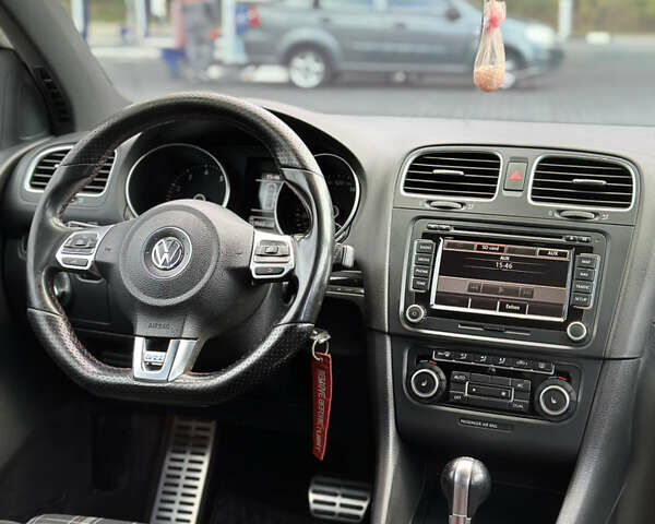 Фольксваген Гольф ГТИ 2010 в Кропивницком (Кировограде) на Automoto.ua Белый Фольксваген Гольф ГТИ, объемом двигателя 1.98 л и пробегом 213 тыс. км за 9700 $, фото 24 на Automoto.ua
