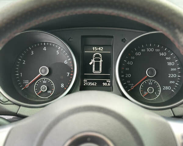 Фольксваген Гольф ГТИ 2010 в Кропивницком (Кировограде) на Automoto.ua Белый Фольксваген Гольф ГТИ, объемом двигателя 1.98 л и пробегом 213 тыс. км за 9700 $, фото 22 на Automoto.ua