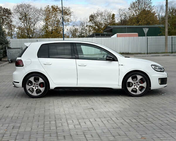 Фольксваген Гольф ГТИ 2010 в Кропивницком (Кировограде) на Automoto.ua Белый Фольксваген Гольф ГТИ, объемом двигателя 1.98 л и пробегом 213 тыс. км за 9700 $, фото 7 на Automoto.ua