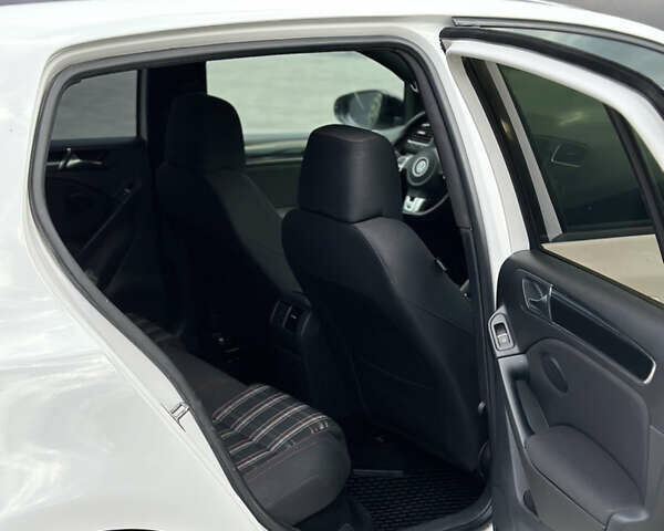 Фольксваген Гольф ГТИ 2010 в Кропивницком (Кировограде) на Automoto.ua Белый Фольксваген Гольф ГТИ, объемом двигателя 1.98 л и пробегом 213 тыс. км за 9700 $, фото 30 на Automoto.ua