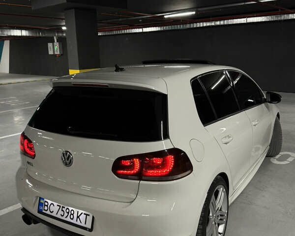 Белый Фольксваген Гольф ГТИ, объемом двигателя 1.98 л и пробегом 259 тыс. км за 8888 $, фото 12 на Automoto.ua