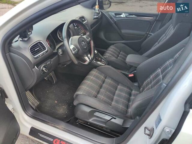 Білий Фольксваген Гольф ГТІ, об'ємом двигуна 1.98 л та пробігом 270 тис. км за 8600 $, фото 7 на Automoto.ua