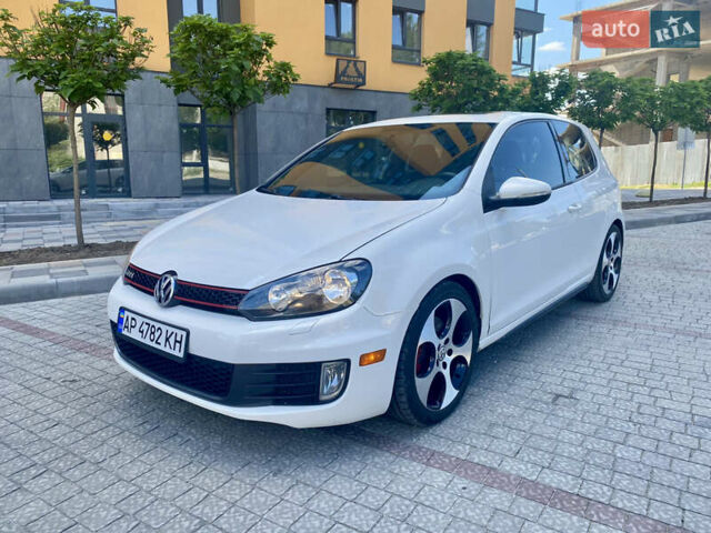 Белый Фольксваген Гольф ГТИ, объемом двигателя 1.98 л и пробегом 171 тыс. км за 11300 $, фото 1 на Automoto.ua