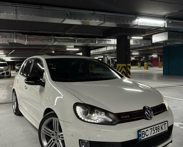 Белый Фольксваген Гольф ГТИ, объемом двигателя 1.98 л и пробегом 259 тыс. км за 8888 $, фото 1 на Automoto.ua