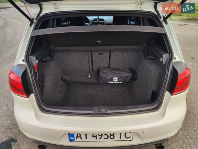 Білий Фольксваген Гольф ГТІ, об'ємом двигуна 1.98 л та пробігом 270 тис. км за 8600 $, фото 12 на Automoto.ua