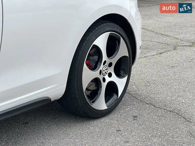Белый Фольксваген Гольф ГТИ, объемом двигателя 1.98 л и пробегом 171 тыс. км за 11300 $, фото 13 на Automoto.ua