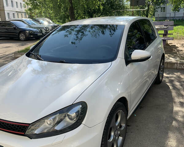 Білий Фольксваген Гольф ГТІ, об'ємом двигуна 2 л та пробігом 224 тис. км за 9700 $, фото 1 на Automoto.ua
