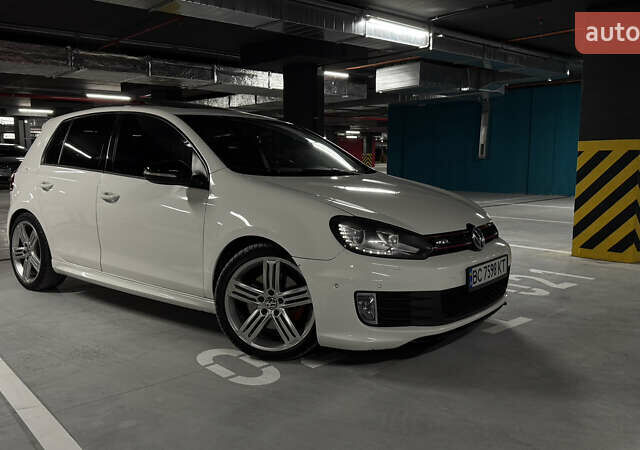 Белый Фольксваген Гольф ГТИ, объемом двигателя 1.98 л и пробегом 259 тыс. км за 8888 $, фото 5 на Automoto.ua