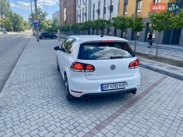 Белый Фольксваген Гольф ГТИ, объемом двигателя 1.98 л и пробегом 171 тыс. км за 11300 $, фото 5 на Automoto.ua