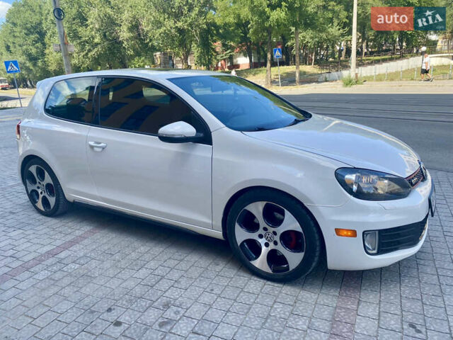 Белый Фольксваген Гольф ГТИ, объемом двигателя 1.98 л и пробегом 171 тыс. км за 11300 $, фото 3 на Automoto.ua