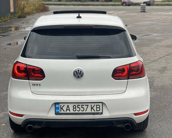 Белый Фольксваген Гольф ГТИ, объемом двигателя 1.98 л и пробегом 209 тыс. км за 10700 $, фото 5 на Automoto.ua