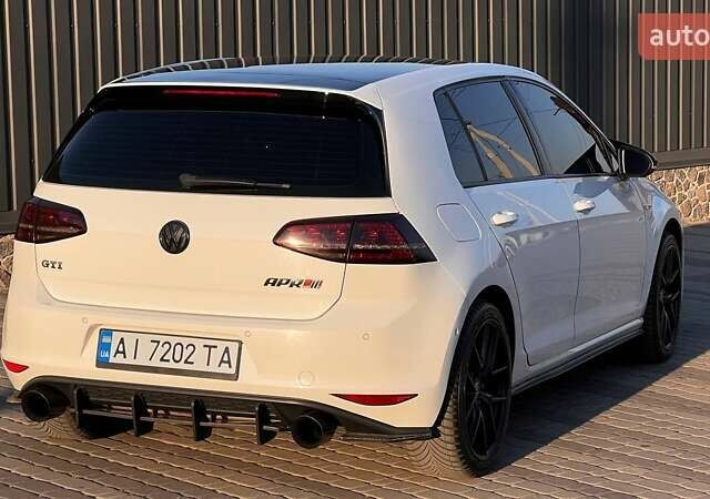 Білий Фольксваген Гольф ГТІ, об'ємом двигуна 1.98 л та пробігом 194 тис. км за 15700 $, фото 6 на Automoto.ua