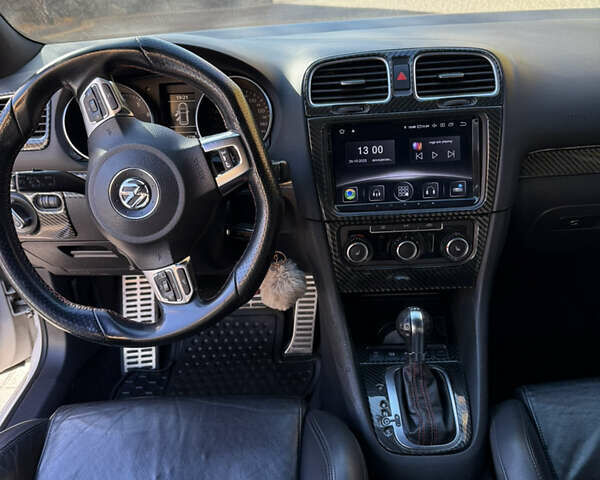 Фольксваген Гольф ГТИ 2013 в Жмеренке на Automoto.ua Белый Фольксваген Гольф ГТИ, объемом двигателя 2 л и пробегом 261 тыс. км за 11000 $, фото 12 на Automoto.ua