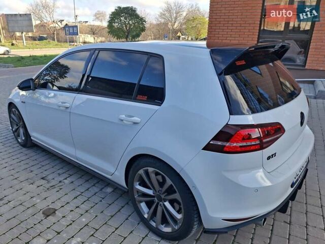 Белый Фольксваген Гольф ГТИ, объемом двигателя 1.98 л и пробегом 175 тыс. км за 14300 $, фото 14 на Automoto.ua