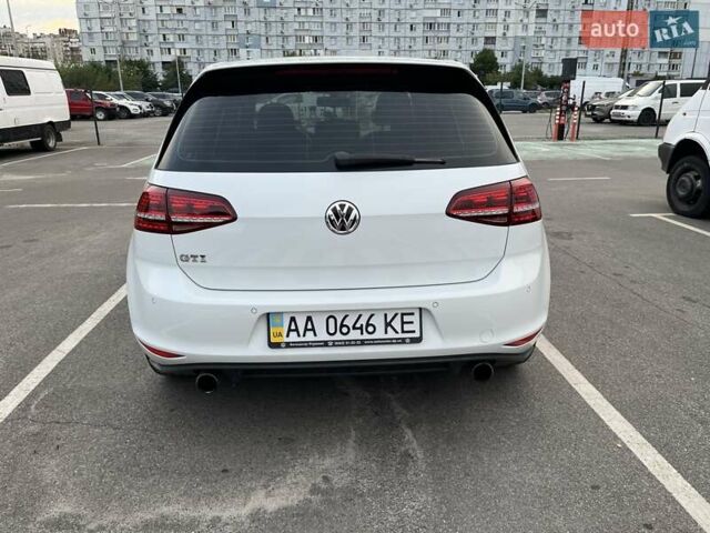 Білий Фольксваген Гольф ГТІ, об'ємом двигуна 1.98 л та пробігом 123 тис. км за 17100 $, фото 4 на Automoto.ua