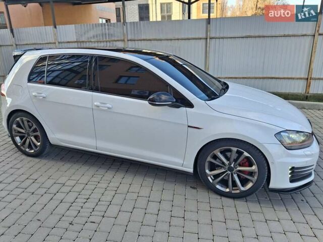 Белый Фольксваген Гольф ГТИ, объемом двигателя 1.98 л и пробегом 175 тыс. км за 14300 $, фото 5 на Automoto.ua