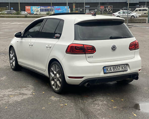 Белый Фольксваген Гольф ГТИ, объемом двигателя 1.98 л и пробегом 209 тыс. км за 10700 $, фото 7 на Automoto.ua