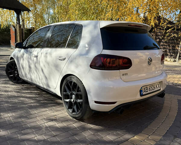Фольксваген Гольф ГТИ 2013 в Жмеренке на Automoto.ua Белый Фольксваген Гольф ГТИ, объемом двигателя 2 л и пробегом 261 тыс. км за 11000 $, фото 7 на Automoto.ua