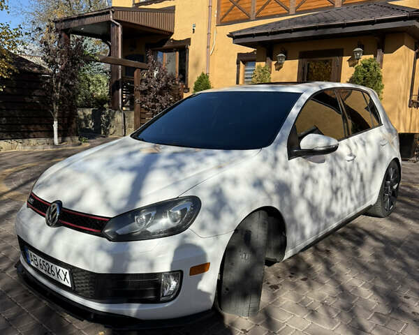 Фольксваген Гольф ГТИ 2013 в Жмеренке на Automoto.ua Белый Фольксваген Гольф ГТИ, объемом двигателя 2 л и пробегом 261 тыс. км за 11000 $, фото 9 на Automoto.ua