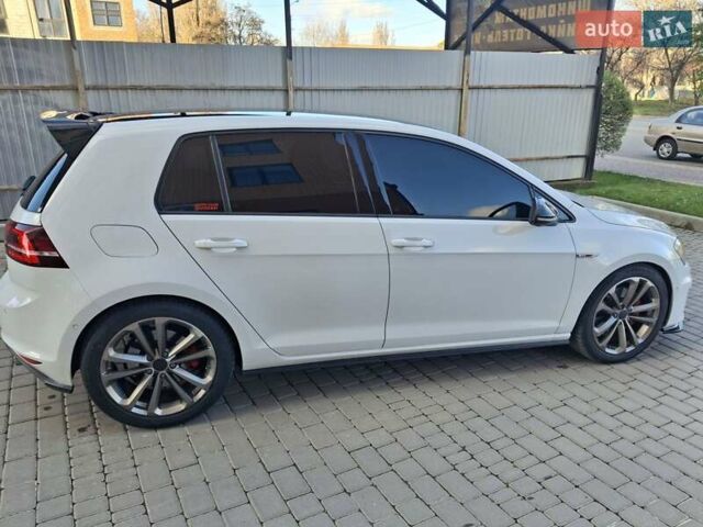Белый Фольксваген Гольф ГТИ, объемом двигателя 1.98 л и пробегом 175 тыс. км за 14300 $, фото 7 на Automoto.ua