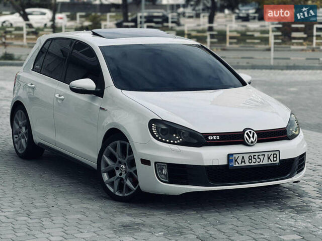 Белый Фольксваген Гольф ГТИ, объемом двигателя 1.98 л и пробегом 209 тыс. км за 9900 $, фото 25 на Automoto.ua