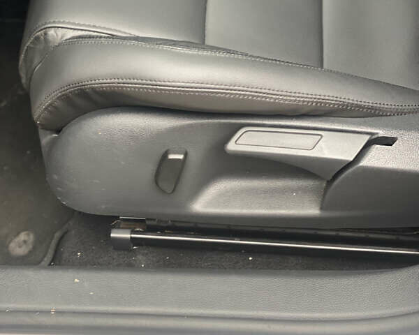 Белый Фольксваген Гольф ГТИ, объемом двигателя 1.98 л и пробегом 209 тыс. км за 9900 $, фото 17 на Automoto.ua